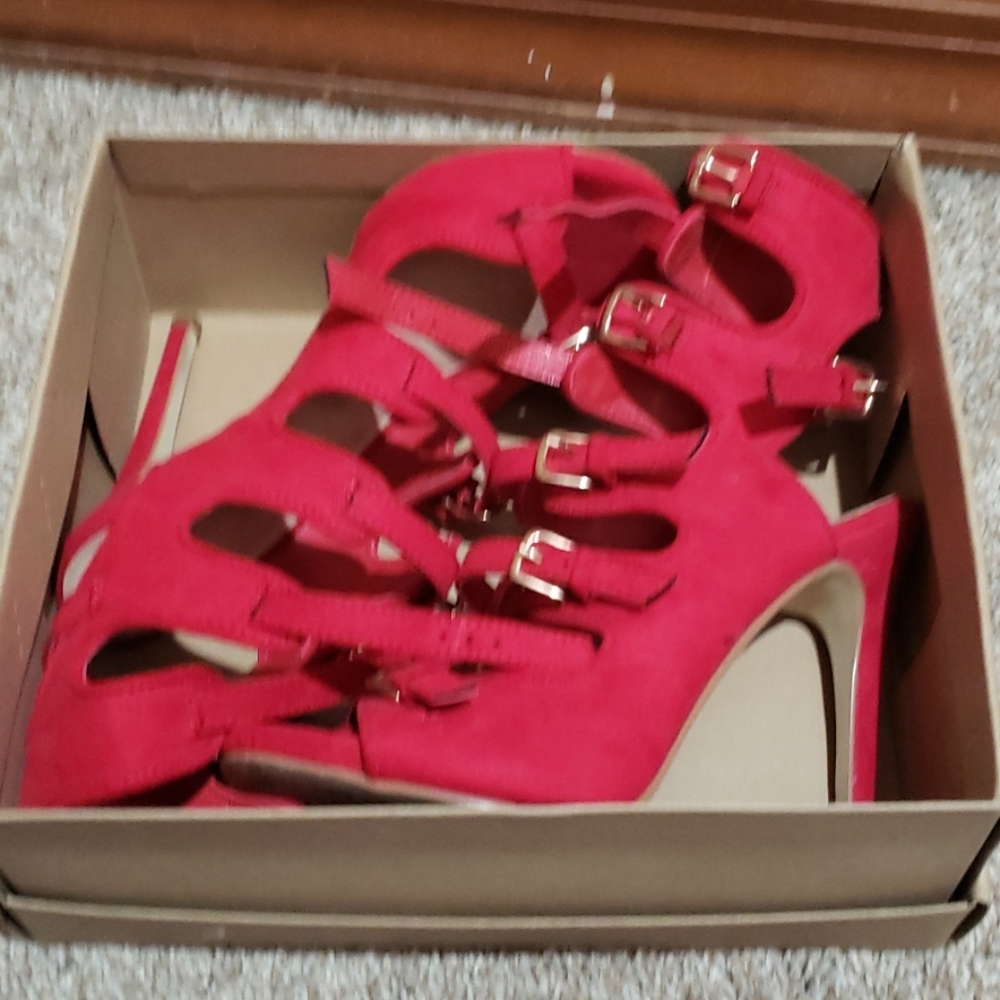 Red high heels pumps